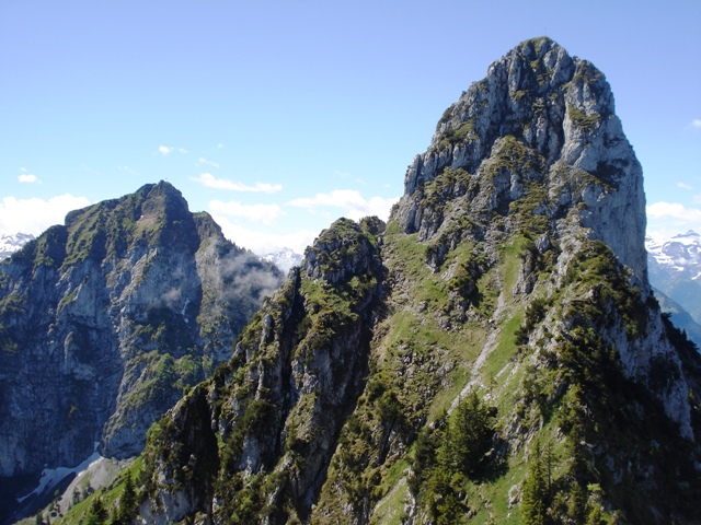 Blick zurück zum Kleinen Mythen Sieht schon stotzig hikr org