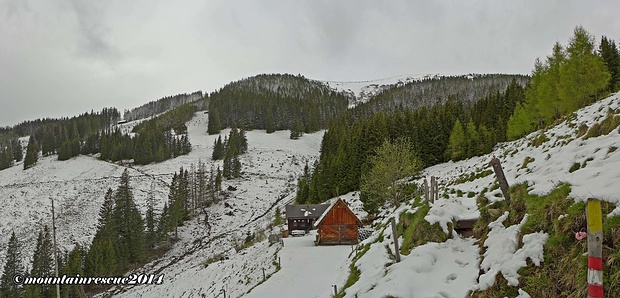 Oberhalb der Ramplerhütte sieht man schon Maria Schnee