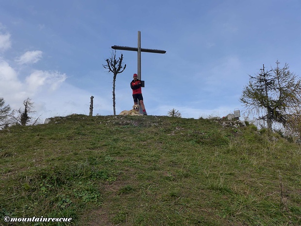 Nach knapp 45 min ist das Gipfelkreuz der Topitza erreicht