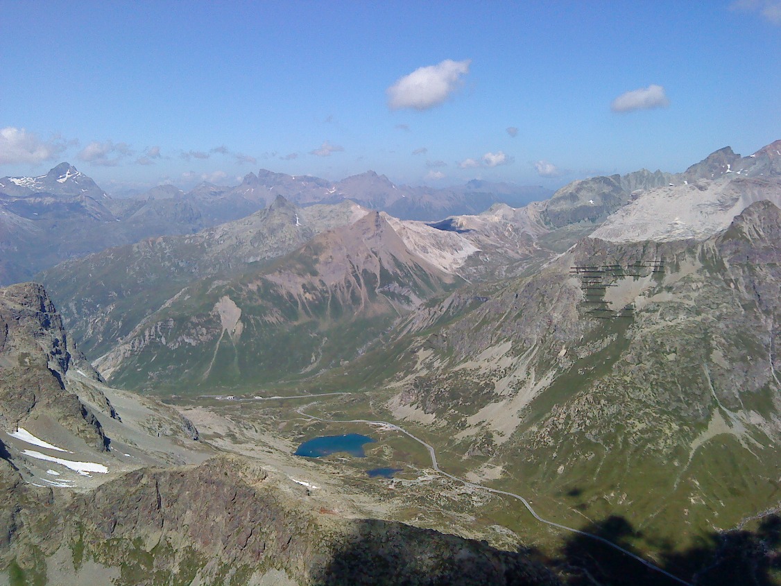 Julierpass Strasse Mit Kleinem Seelein Unterhalb Der Hikr Org