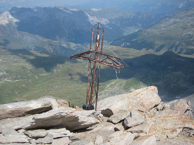 Das Etwas Ramponiert Wirkende Kleine Gipfelkreuz Fotos Hikr Org