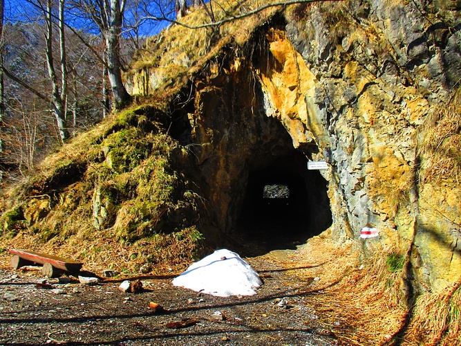 Durch Den Tunnel Fotos Hikr Org