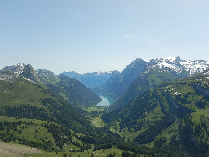 Am Saaspass Hat Man Eine Herrliche Aussicht Auf Den Hikr Org