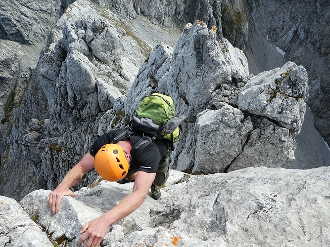 Im Abstieg Am Ostgrat In Der Ersten 3er Stelle Fotos Hikr Org