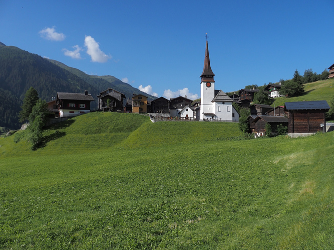 Das Dörfchen Biel gehört heute zur Gemeinde Goms Fotos hikr org