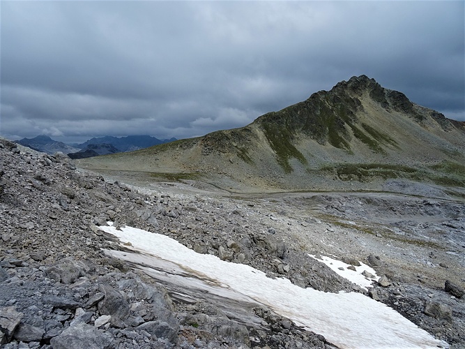 Von Der Nordflanke Des Piz Umbrail Quert Man Nun In Den Hikr Org