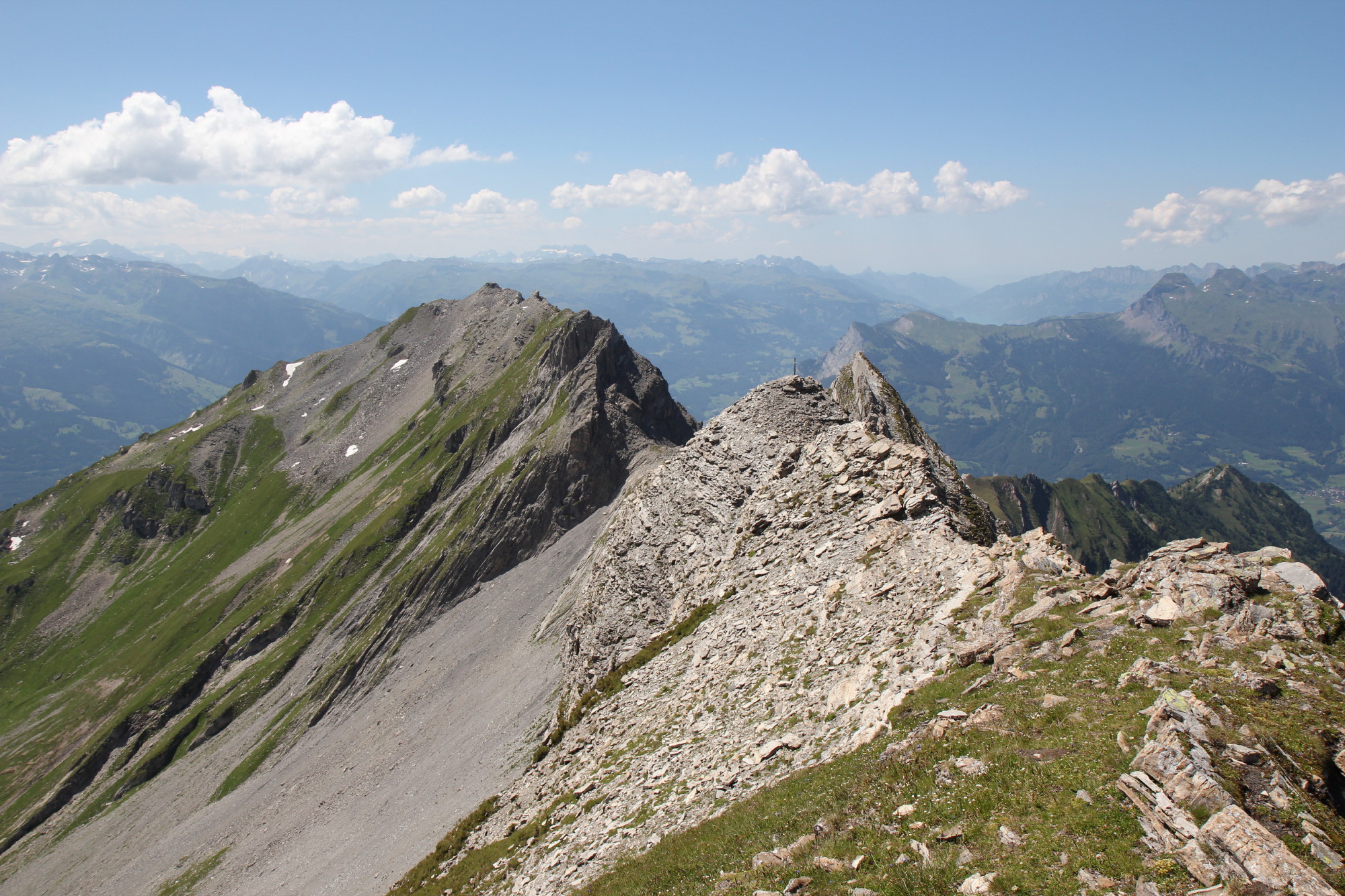 Gipfel Vorder Grauspitz Teilpanorama 1 9 Ausblick In Hikr Org