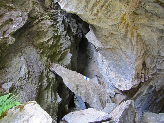 Ausgang der Höhle Fotos hikr org