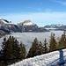 Start bei der Bergstation Eggberge - über dem Nebelmeer aber auch hier akuter Schneemangel