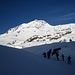 ci sono vari corsi di scialpinismo (svizzeri tedeschi direi)