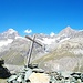 <u><b>Bild 2011:</b></u> Wackliges Gipfelkreuz auf dem Hirli