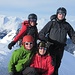 Juhhhuuuiiiii [u vauacht] hat seine erste Skitour gerrockt!<br /><br />Gipfelbild auf dem Büelenhorn