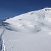 <b>Sul ripido versante Est del Guggernüll si fa fatica! Alcune lastre di neve ghiacciata mi fanno spesso rischiare la scivolata; continuo comunque senza i rampanti, sollecitando molto i tricipiti brachiali. </b>