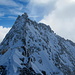 NW-Grat des Basodino; bald nach dieser Aufnahme mussten wir wegen Wind, Schnee und Eis umkehren. Der Gipfel ist am rechten Bildrand.