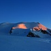 Das Ziel der Tour durch die schweizer Eiswüste: Äbeni Flue (3962m).<br /><br />Links ist der Hauptgipfel, rechts die südöstlichen Vorgipfel sind P.3946m und P.3924m.