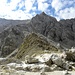 Von Passo Ombretta eine gute Stunde dauert es  die  Aufstieg zum Cima Ombretta Orientale,3011m-links im Bild.