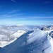 Blick über den Gipfelgrat nach Norden. <br />Hier geht es rüber um zur Nordostflanke zu gelangen.