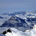 Blick nach Nordwesten: Die Gipfel der Alvierkette, der Churfirsten und der Speerkette ragen über dem Nebelmeer auf