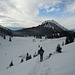 Im Abstieg vom Riesenberg, hinten die Hochries