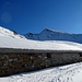 ... schmucken, teilweise kunstvolle Trockensteinmauern aufweisenden Alp