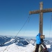 Christian erwartet uns schon unterm Gipfelkreuz der Winterstaude