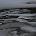 Zerbrochene Eisschollen am Kurztalspeichersee.<br /><br />Lastroni di ghiaccio rotti al Kurztalspeichersee.