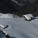a destra la bella baita Pesciola: come si nota,la neve abbonda,il recinto che racchiude la baita è sepolto da oltre 1 metro di neve