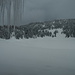 Lac des Chavonnes mit Schnee bedeckt