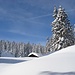 Imposante Schneelast auf dem Dach der unteren Hütte im Hindere Seefeld
