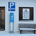 Start in Scharnitz-Mühlberg: die knackigen Parkgebühren entfallen im Winter, der Parkautomat ist verhüllt, und der Aufdruck bestätigt es: "Im Winter ist dieser Parkautomat außer Betrieb".