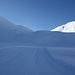 <b>Vesil (2373 m).<br />Alle 9:55 parto dalla cima più alta della giornata, con una bella discesa su neve fresca verso lo Zeblasjoch (2539 m) e la località paludosa Vesil dove si montano le pelli di foca. </b>
