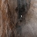 Blick hinaus aus der kleinen Höhle 180 (heißt so, weil die Mundlöcher neben der eingemeißelten Forstgrenzzahl 180 liegen)