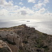 An der Steilküste unweit von Ta' Dmejrek - Ausblick zur südlich der Hauptinsel Malta gelegenen Felsinsel Filfla.
