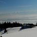 Blick über die Alp auf dem Bettlachstock zum (dunstigen)  Alpenkranz