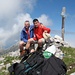Ein Bild aus der Freakshow? Walter und Georg haben es geschafft, der Hauptgipfel der Vogelkarspitze (2523m) ist erreicht