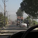 Andando a Bhaktapur, in fondo si intravvedono cime himalayane