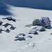 Die idyllische Meglisalp im Winterschlaf...und ein einzelner Skitourer. Die Säntisabfahrt nahmen an diesem Tage viele unter die Bretter, wie der [http://www.hikr.org/tour/post62002.html Bericht] von [u Sherpa] zeigt