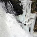 Saut du Doubs: ein eindrücklicher Wasserfall auch im Winter bei wenig Wasser, nicht zuletzt dank Eisgebilden