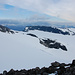 Blick nach Norden auf Gletscherflächen, über die der kürzere Anstieg von der Juvasshütte (1841 m) erfolgen kann.