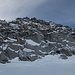 unter der abweisenden Granit-Nordflanke der Wollbachspitze geht's rüber zum Skidepot