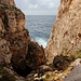 Miġra l-Ferħa - Während des Schlussabstiegs in Richtung der Mündung der Schlucht ins Mittelmeer. Vorn sind auch einige Stufen zu erkennen.