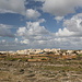 Unterwegs auf der Hochfläche bei Tal-Merħla - Ausblick nach Baħrija aus etwa südlicher Richtung.
