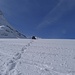 Frank testet die Schneetiefe....
