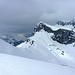 Sicht zur Ruosalper Chulm und Schächentaler Windgällen (in den Wolken)