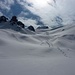 Während fast alle am Glatten sich über die Skis fahren, geniessen wir die absolute Einsamkeit bei der Abfahrt vom Rau Stöckli