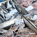 In Marsaxlokk - Auf dem Markt an der Hafenpromenade wird (zumindest sonntags) auch frischer Fisch und anderes Meeresgetier angeboten.