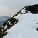 links der Bildmitte letzte Eisenstangen und Ketten der Aufstiegsspur;
im Hintergrund der Monte Bisbino