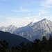 Blick Richtung Suden, in den Belluneser Dolomiten,rechts im Bild kann man Cima di Pramper(2507m),Monte Tamer(2547m) und Cime di San Sebastiano(2488m) gut zu sehen.