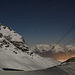 Aussicht ins Rhonetal von der Seilbahnstation beim Col des Gentianes auf 2894m. Links ist der namenlose Gipfel P.2990m.