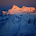 Sonnenaufgang auf dem Mont Fort (3329m):<br /><br />Drei mächtige, eher unbekannte Unterwalliser Berge sind Tour Sallière (3220m), Le Dôme (3138m) und L'Eglise (3077m).<br /><br />
